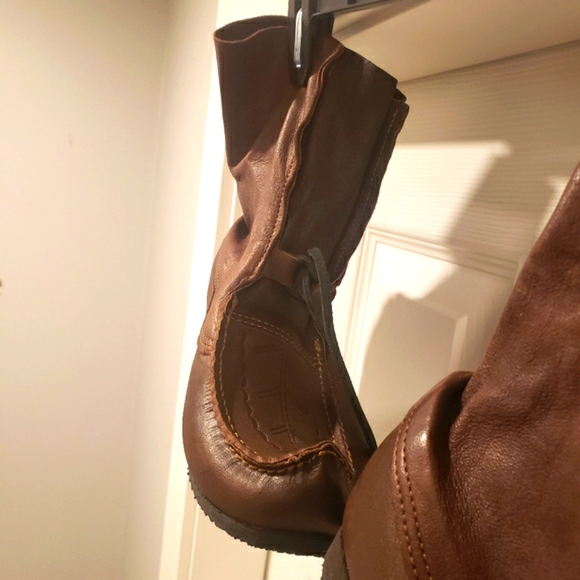 New Handmade Traditional Finnish Sami Beak Boots - Reindeer Leather - Picture 4 of 4